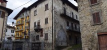 Serina, affittasi in casa in pietra, ottimo appartamento ristrutturato, arredato con storici dipinti